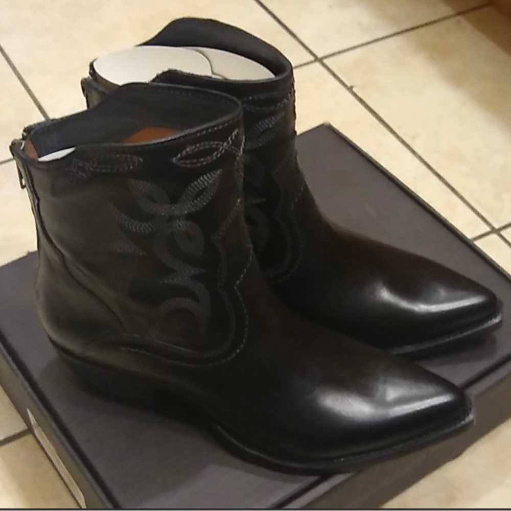 Frye embroidered short black cowboy boots